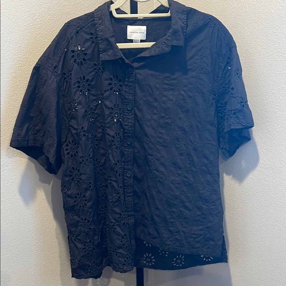 Very cute and never been worn American Eagle Outfitter’s Shirt